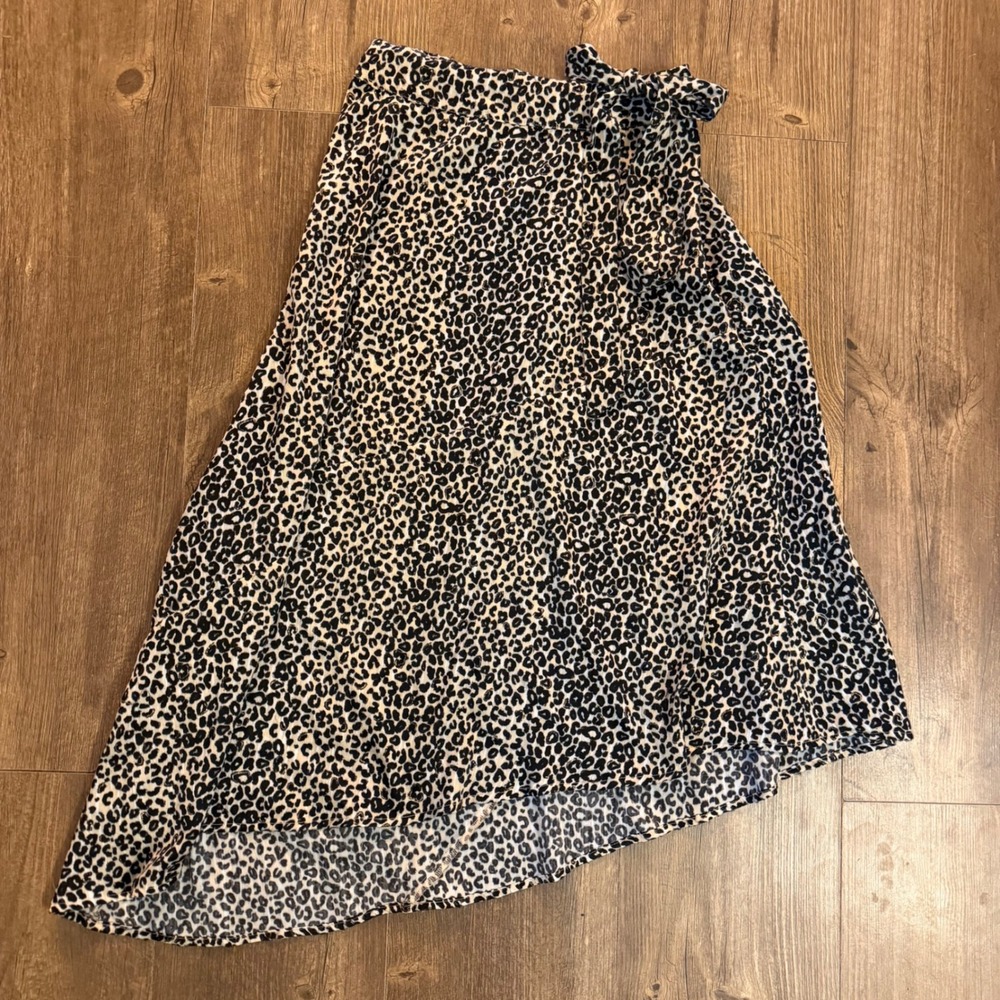 Nine West Leopard Print Skirt Womens Small Black White Asymmetric Hem Midi Tie